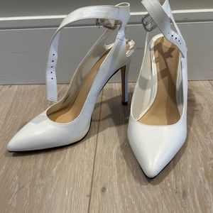 Women’s Gianni Bini white heels